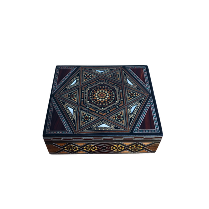 Caja de Mosaico Damasquino Refinada por el Maestro Gaby Al Dayeh – Nácar y Terciopelo
