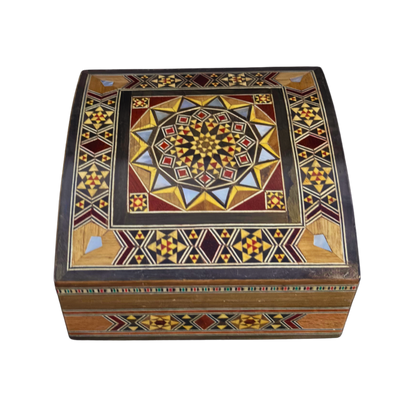 Handgefertigte Mosaik-Schatulle aus Damaskus – Perlmutt & Samt