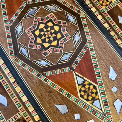 Elegante Mosaik-Schatulle aus Damaskus – Holzkunst & Samt