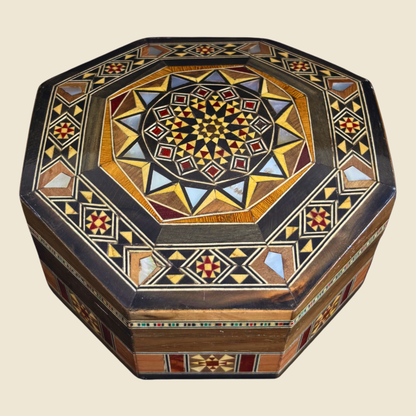 Handgefertigte Mosaik-Schatulle aus Damaskus – Perlmutt & Samt