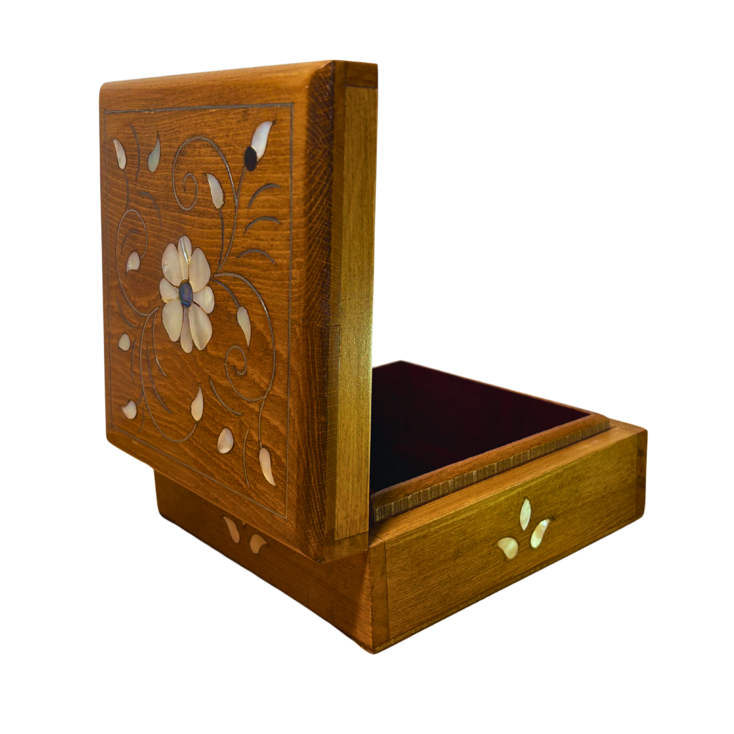 صندوق دمشقي فاخر – تطعيم بالصدف وبراعة المشغل العربي