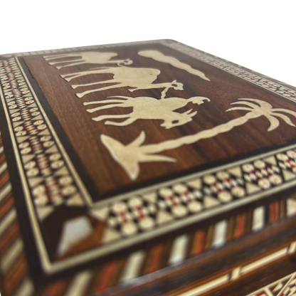 Vintage Damascene mozaïekdoos uit de jaren ’70, kameelmotief, handgemaakte Syrische bewaardoos