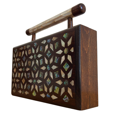 Der Garten der Geheimnisse – Handgefertigte Damaszener Clutch aus Nussbaumholz mit Geometrischen & Botanischen Perlmuttintarsien