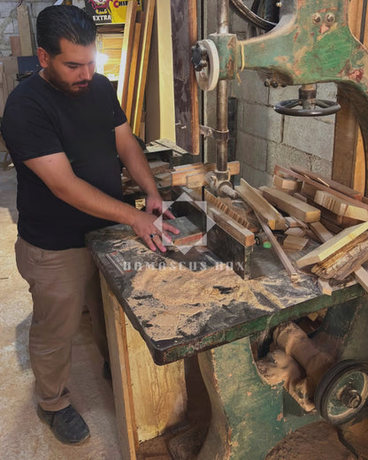 Boîte à Bijoux Damasquinée – Fait Main avec Nacre en Ton Terracotta